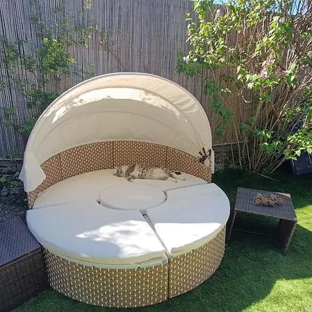 Une Bulle De Bien Etre Avec Spa Privatif Et Petit Dejeuner Inclus Pres De Castelnaudary Bed & Breakfast *