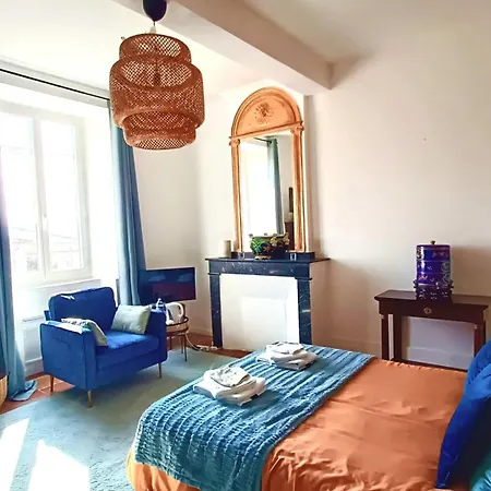Une Bulle De Bien Etre Avec Spa Privatif Et Petit Dejeuner Inclus Pres De Castelnaudary Bed & Breakfast