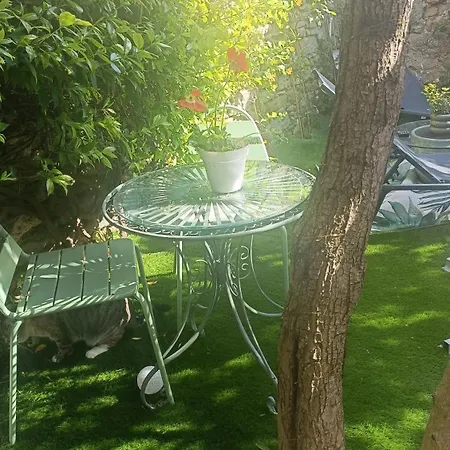 Bulle De Bien-etre Au Rendez-vous Privatif Et Petit Dejeuner Inclus Bed & Breakfast
